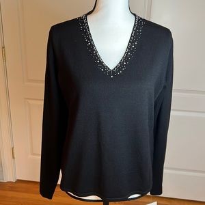 Jh Collectibles beautiful NWT beaded v neck sweater.
